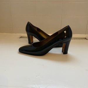 Roberto Capucci patent black leather heels 7.5